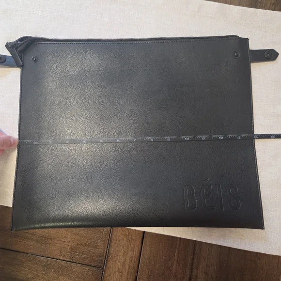 NWOT BEIS Black Leather Laptop Case - Picture 4 of 5
